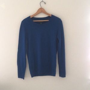 ⭐ Banana Republic Medium Blue Merino Sweater